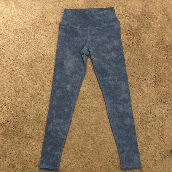 Alo Airbrush Leggings - Picture 3 of 4